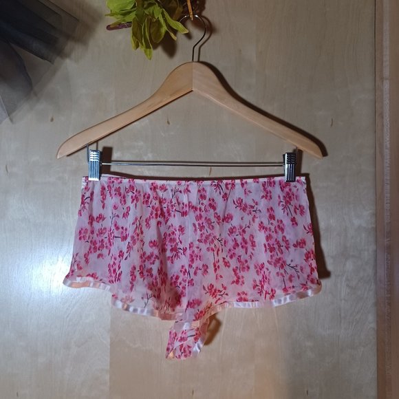 VICTORIA'S SECRET VINTAGE 2PC Floral Chantilly Lace Camisole & Shorts Set_Large - Picture 11 of 14